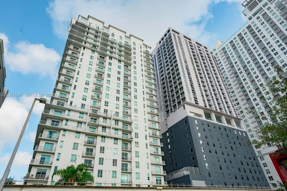 Foto de propiedad en 234 NE 3rd Street 1404, Miami, FL 33132 Miami con MLS# 