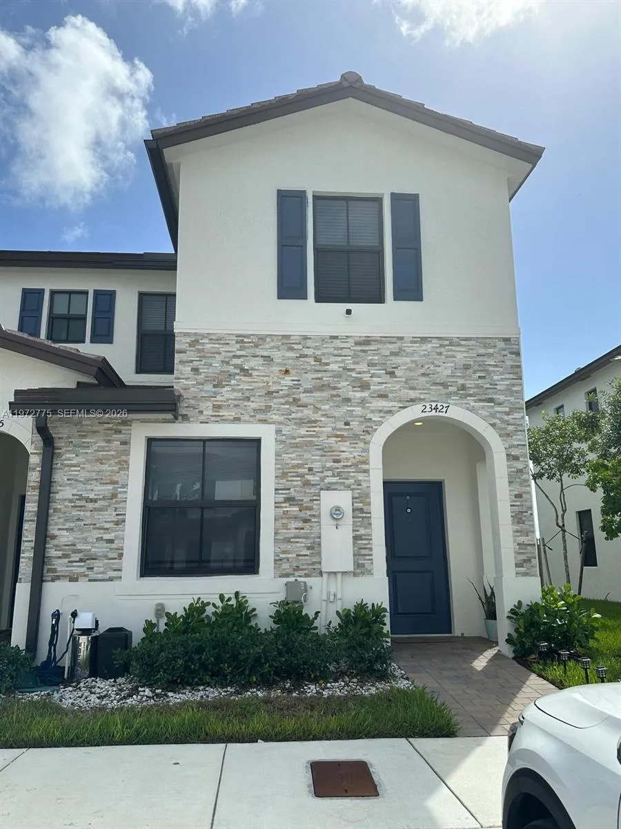 Foto de propiedad en 23427 SW 127th Place, Homestead, FL 33032 Homestead con MLS# 