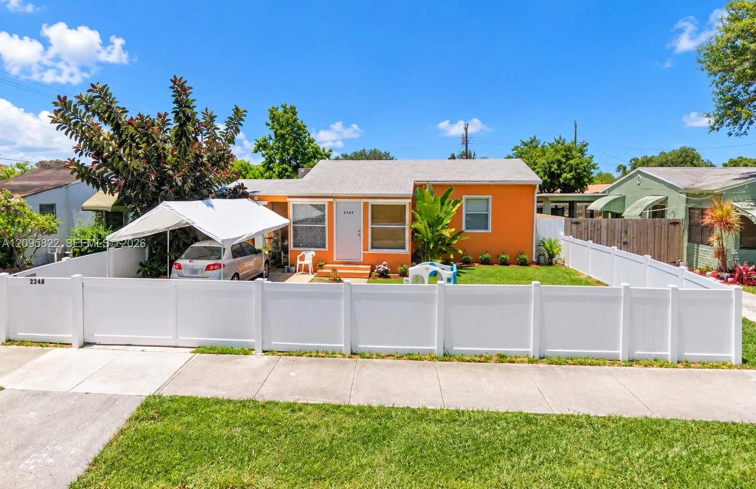 En Venta 2343 Mckinley Street, Hollywood, FL 33020, Hollywood, FL 33020