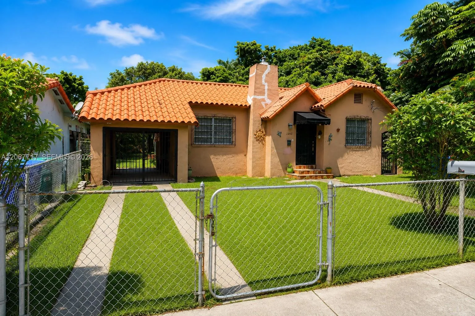 En Venta 2347 SW 2nd Street, Miami, FL 33135, Miami, FL 33135