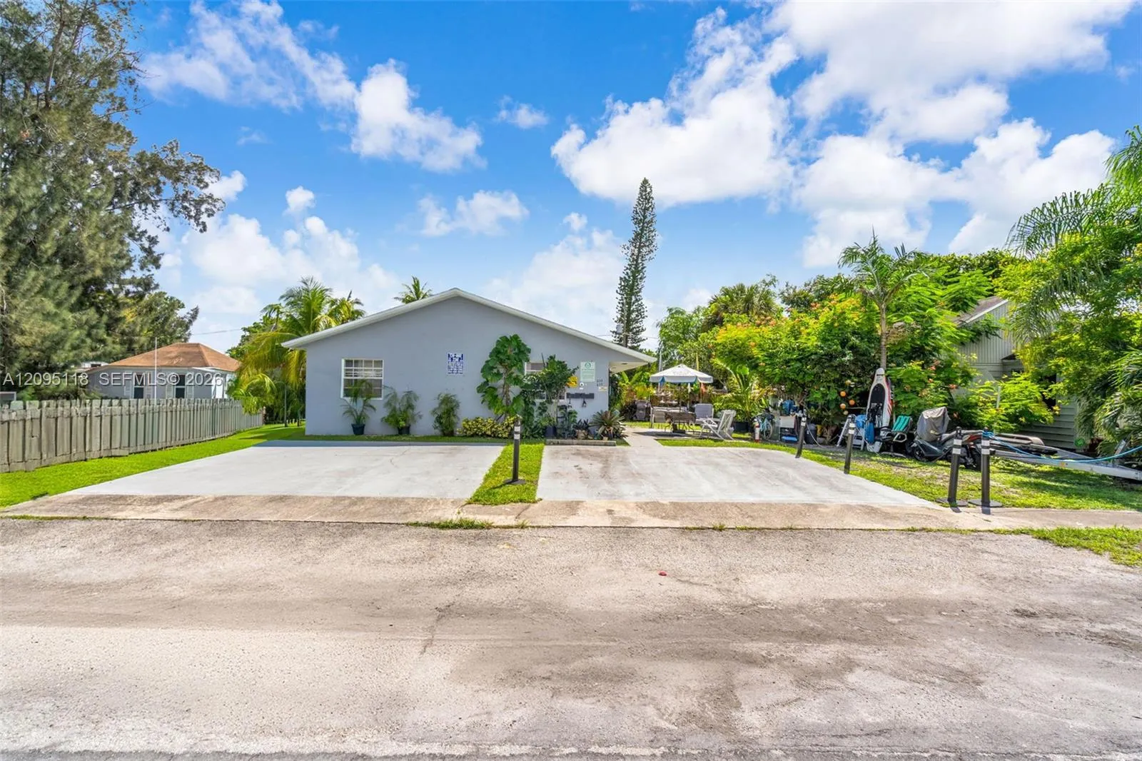 En Venta 235-237 SW 12th Street, Dania Beach, FL 33004, Dania Beach, FL 33004