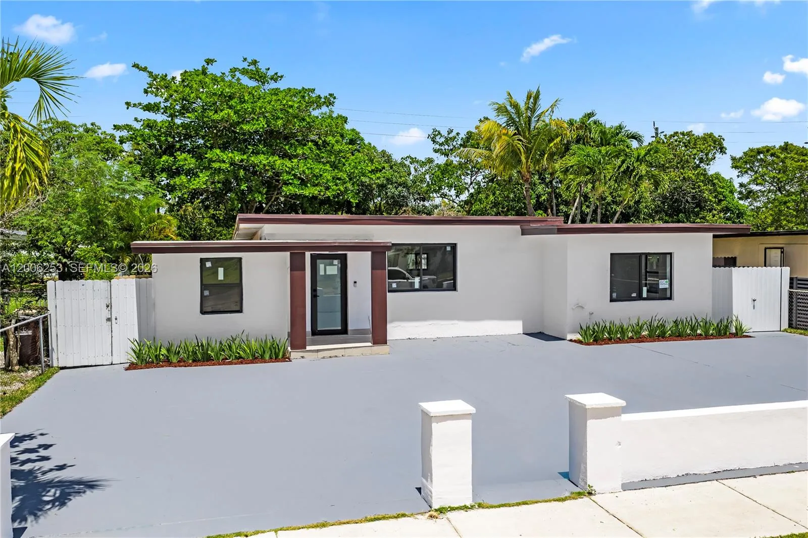 Vendido 235 NW 127th Street, North Miami, FL 33168, North Miami, FL 33168