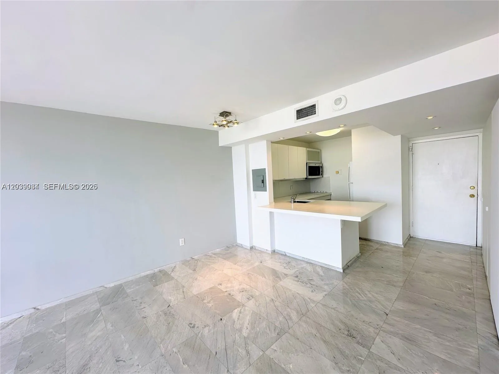 En Renta 2350 NE 135th Street 1501, North Miami, FL 33181, North Miami, FL 33181