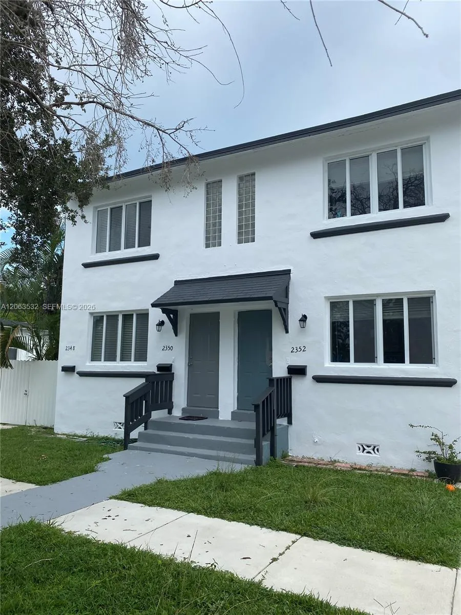 Foto de propiedad en 2352 SW 26th Lane, Miami, FL 33133 Miami con MLS# 