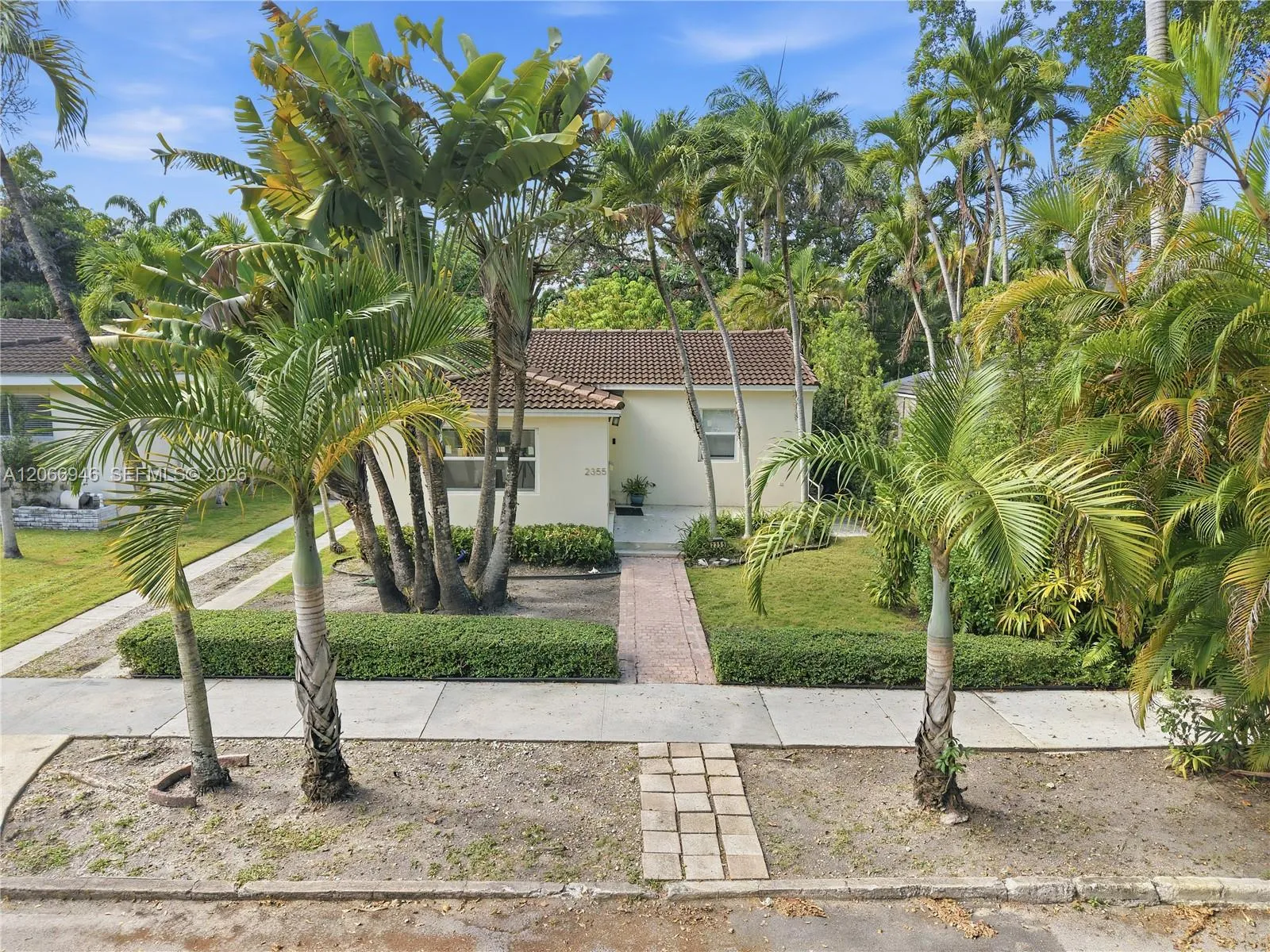 En Renta 2355 Overbrook Street, Miami, FL 33133, Miami, FL 33133