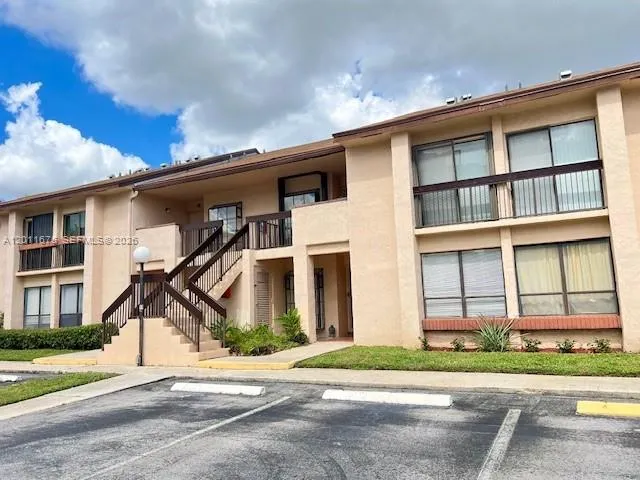 Foto de propiedad en 2355 SW 15th Street 73, Deerfield Beach, FL 33442 Deerfield Beach con MLS# 