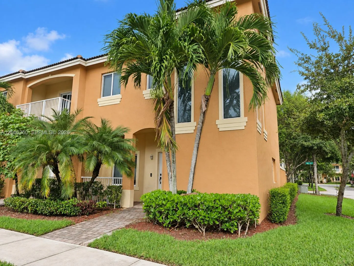 Foto de propiedad en 2356 SE 16th Place, Homestead, FL 33035 Homestead con MLS# 