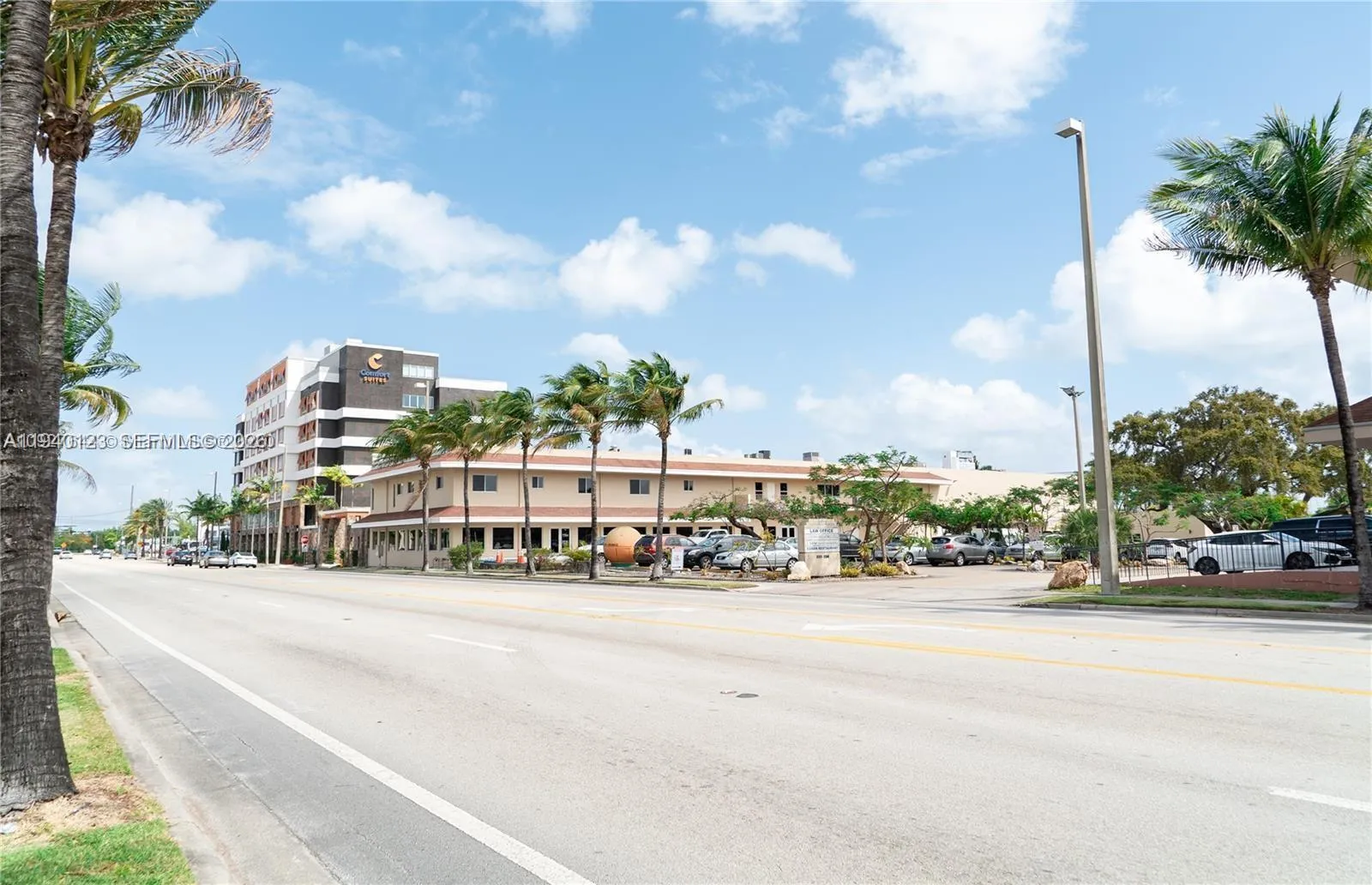 Foto de propiedad en 236 N Federal Highway 201, Dania Beach, FL 33004 Dania Beach con MLS# 