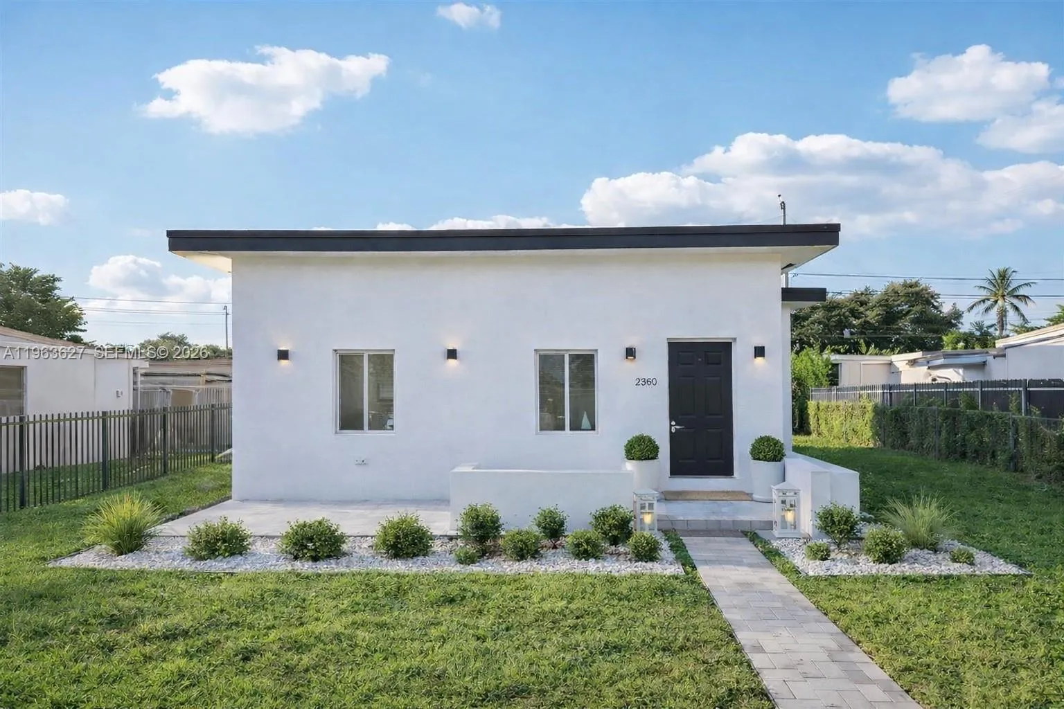 Foto de propiedad en 2360 Rutland Street, Opa-Locka, FL 33054 Opa-Locka con MLS# 