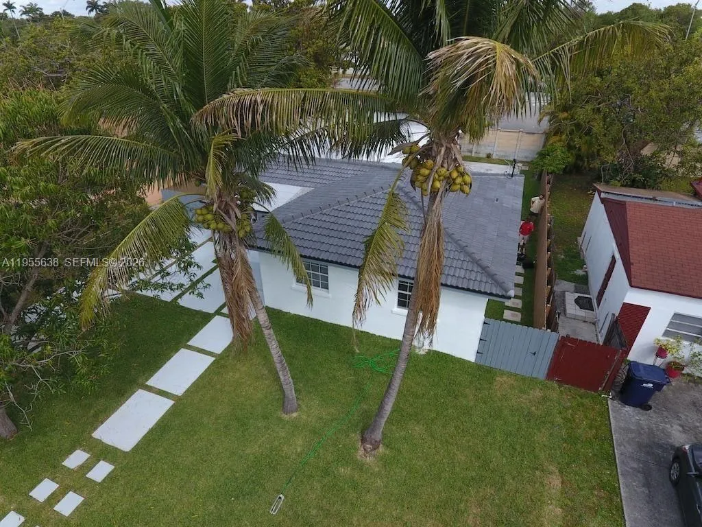En Venta 2375 NE 185th Street, Miami, FL 33180, Miami, FL 33180