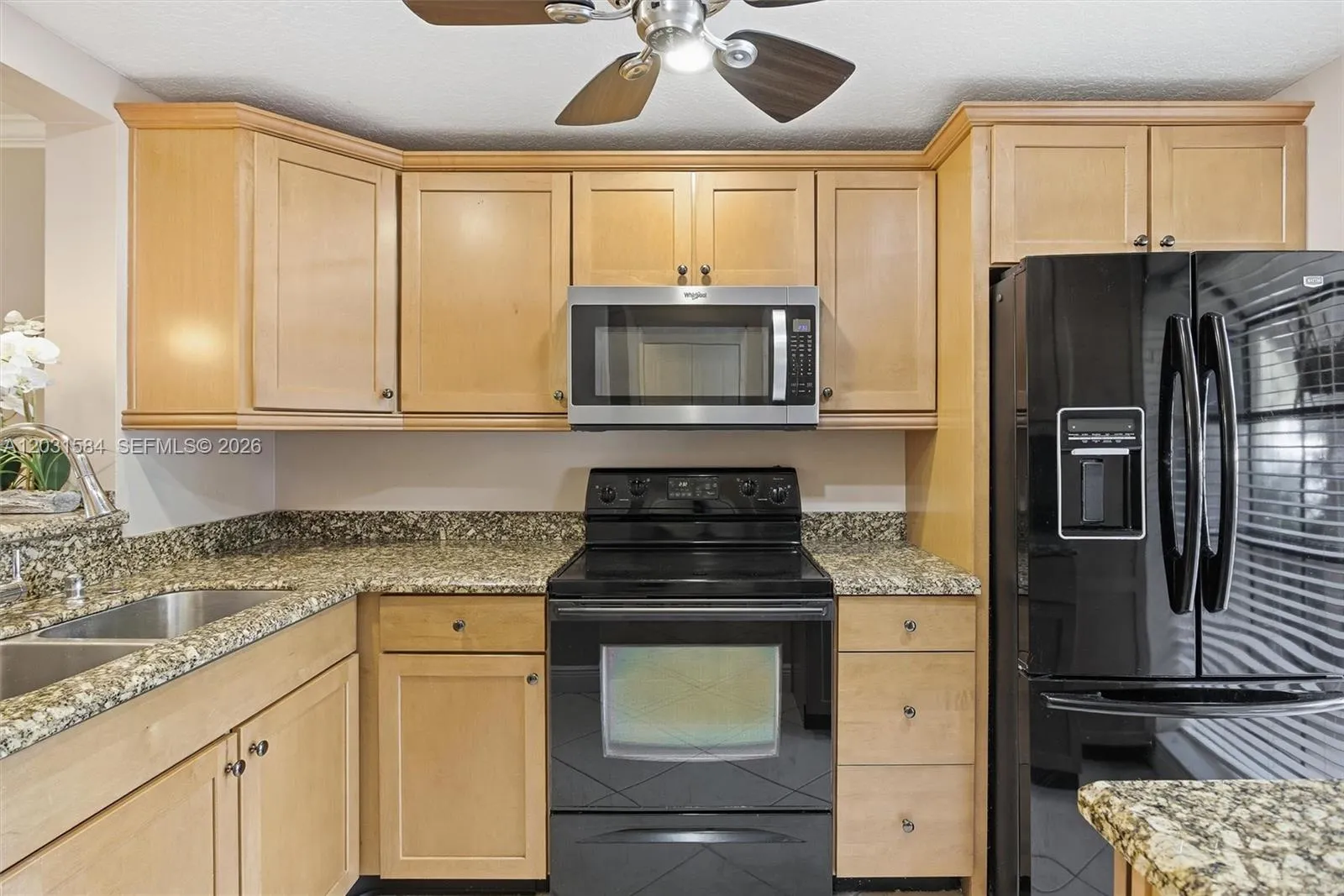 Foto de propiedad en 2379 SW 15th Street 107, Deerfield Beach, FL 33442 Deerfield Beach con MLS# 