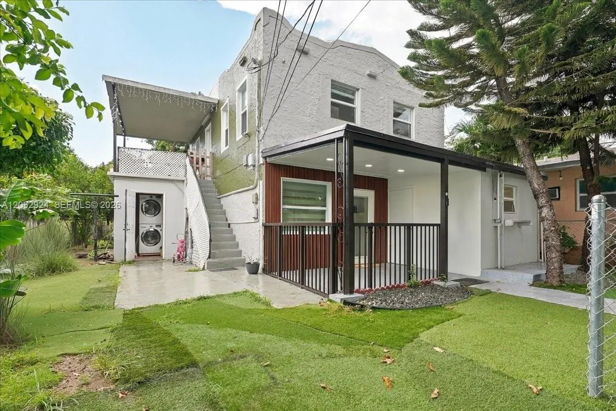 En Venta 2388 NW 33rd Street, Miami, FL 33142, Miami, FL 33142