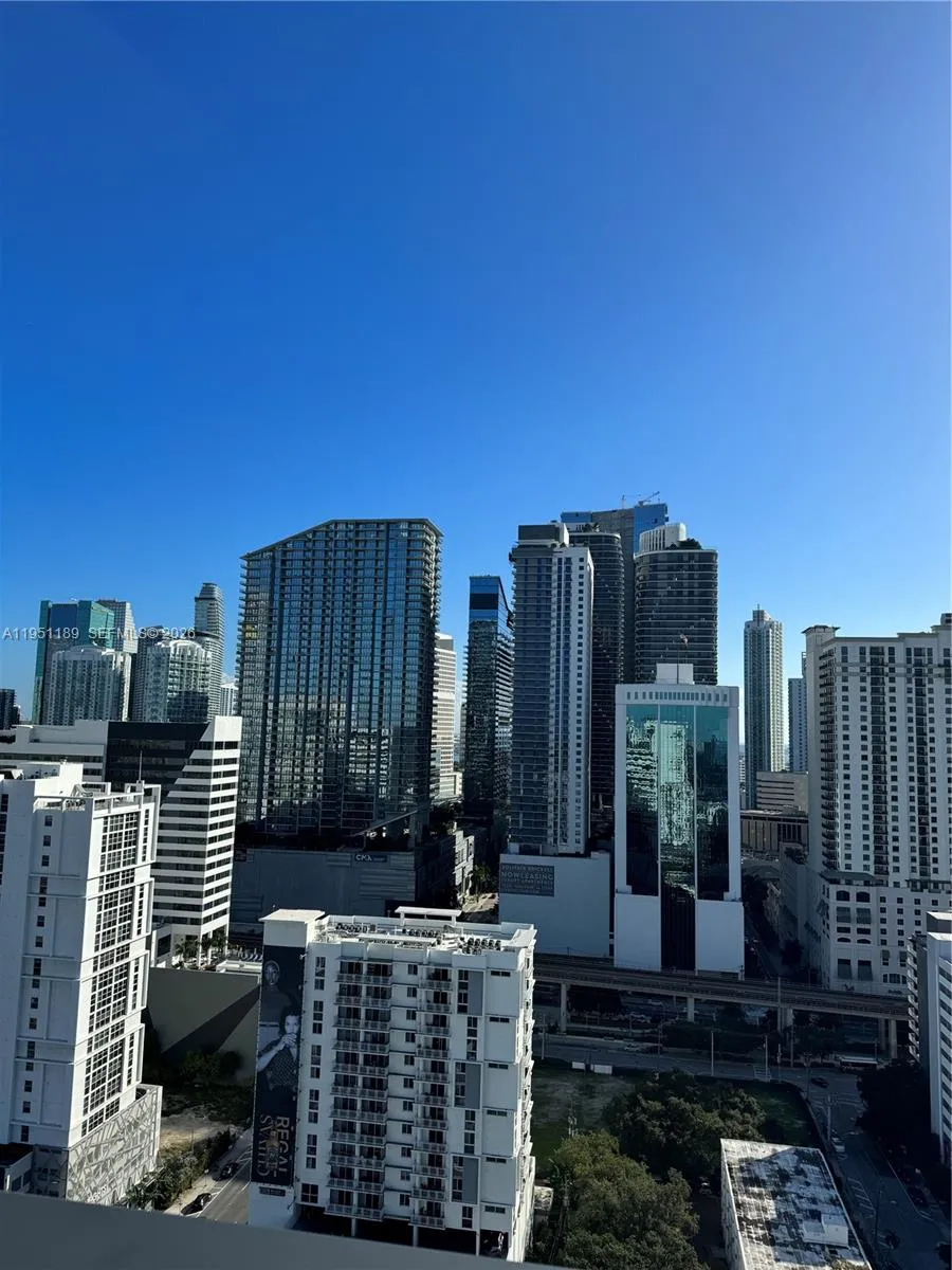 Foto de propiedad en 239 SW 9th Street 1405, Miami, FL 33130 Miami con MLS# 