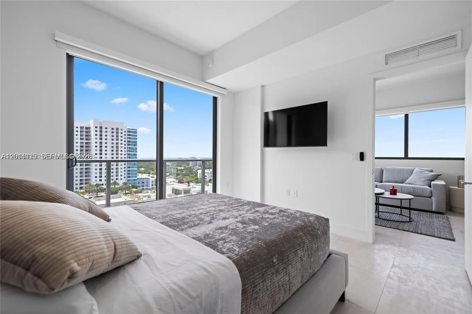 Foto de propiedad en 239 SW 9th Street 1502, Miami, FL 33130 Miami con MLS# 