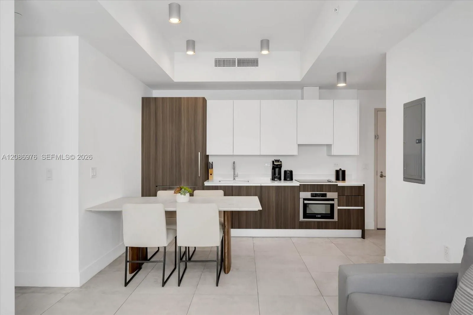 En Venta 239 SW 9th Street 1603, Miami, FL 33130, Miami, FL 33130