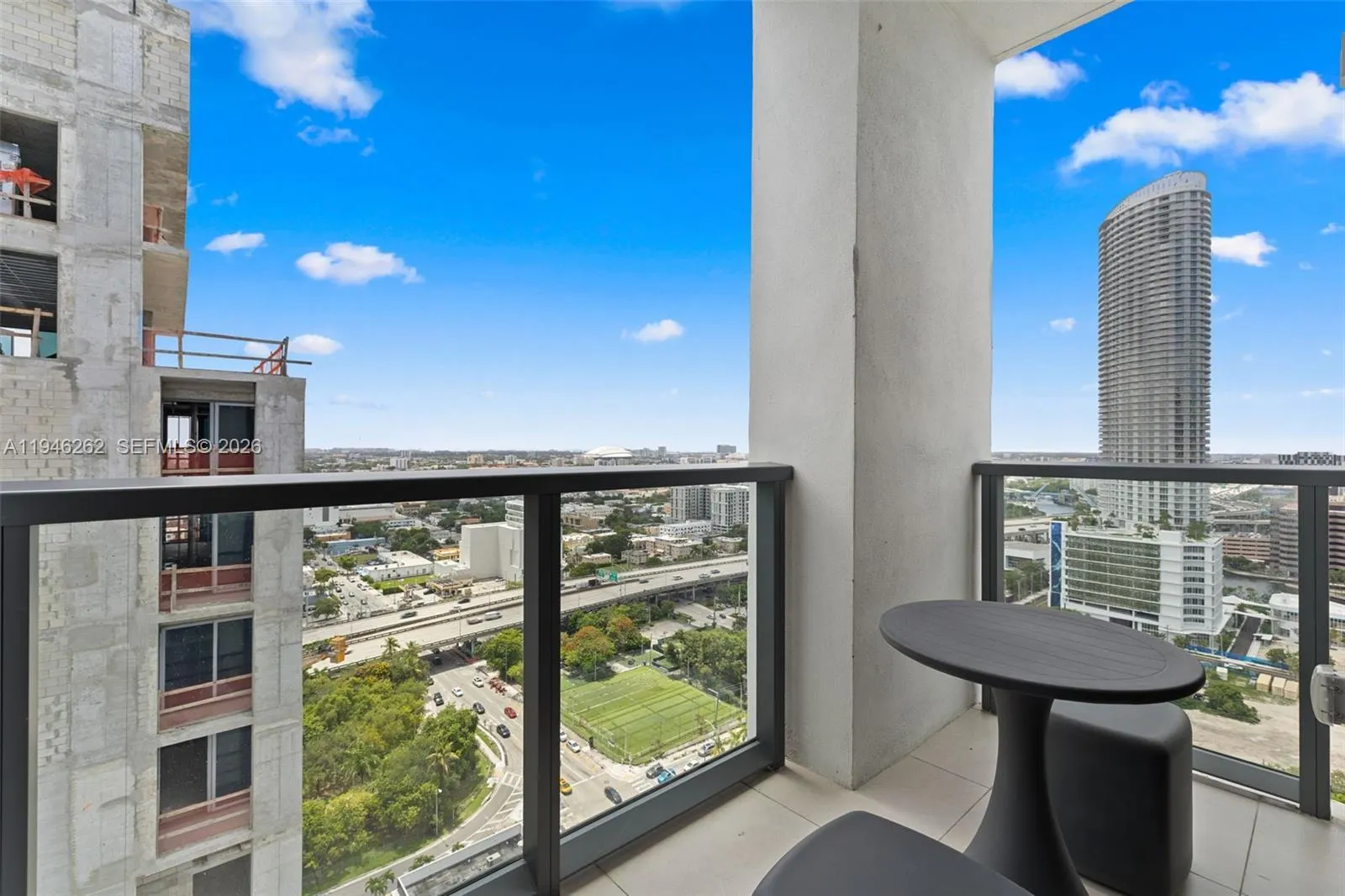 En Venta 239 SW 9th Street 2303, Miami, FL 33130, Miami, FL 33130