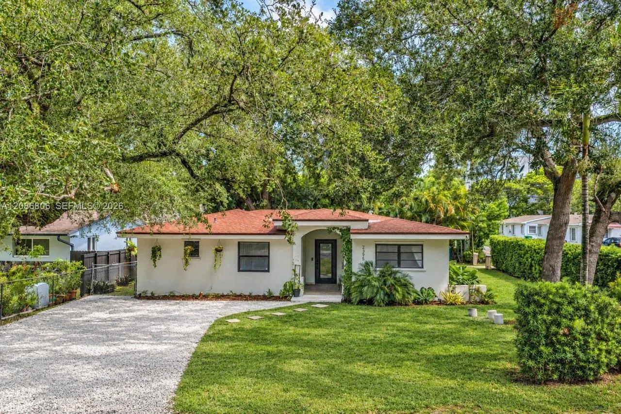 En Venta 2395 NE 184th Terrace, North Miami Beach, FL 33160, North Miami Beach, FL 33160
