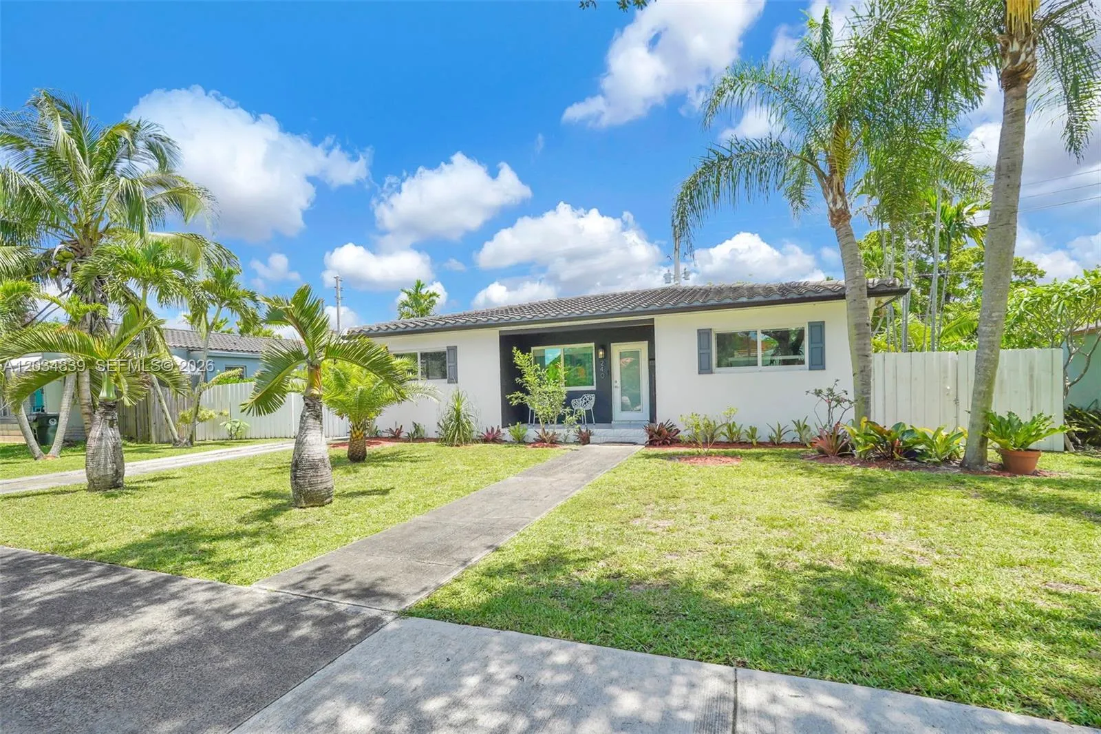 Vendido 240 Nahkoda Drive, Miami Springs, FL 33166, Miami Springs, FL 33166