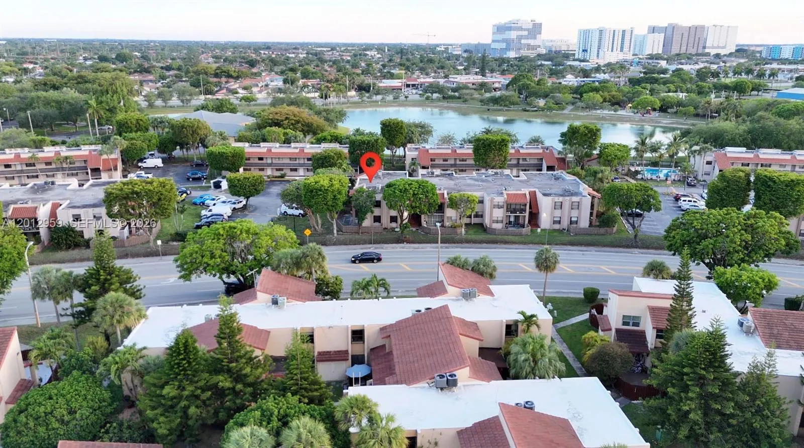 Vendido 240 W Park Drive 1084, Miami, FL 33172, Miami, FL 33172