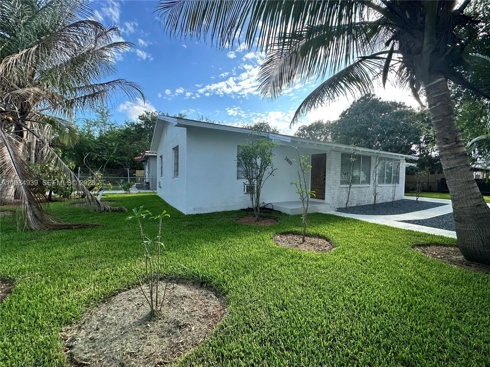 Vendido 2400 NW 15th Street, Miami, FL 33125, Miami, FL 33125