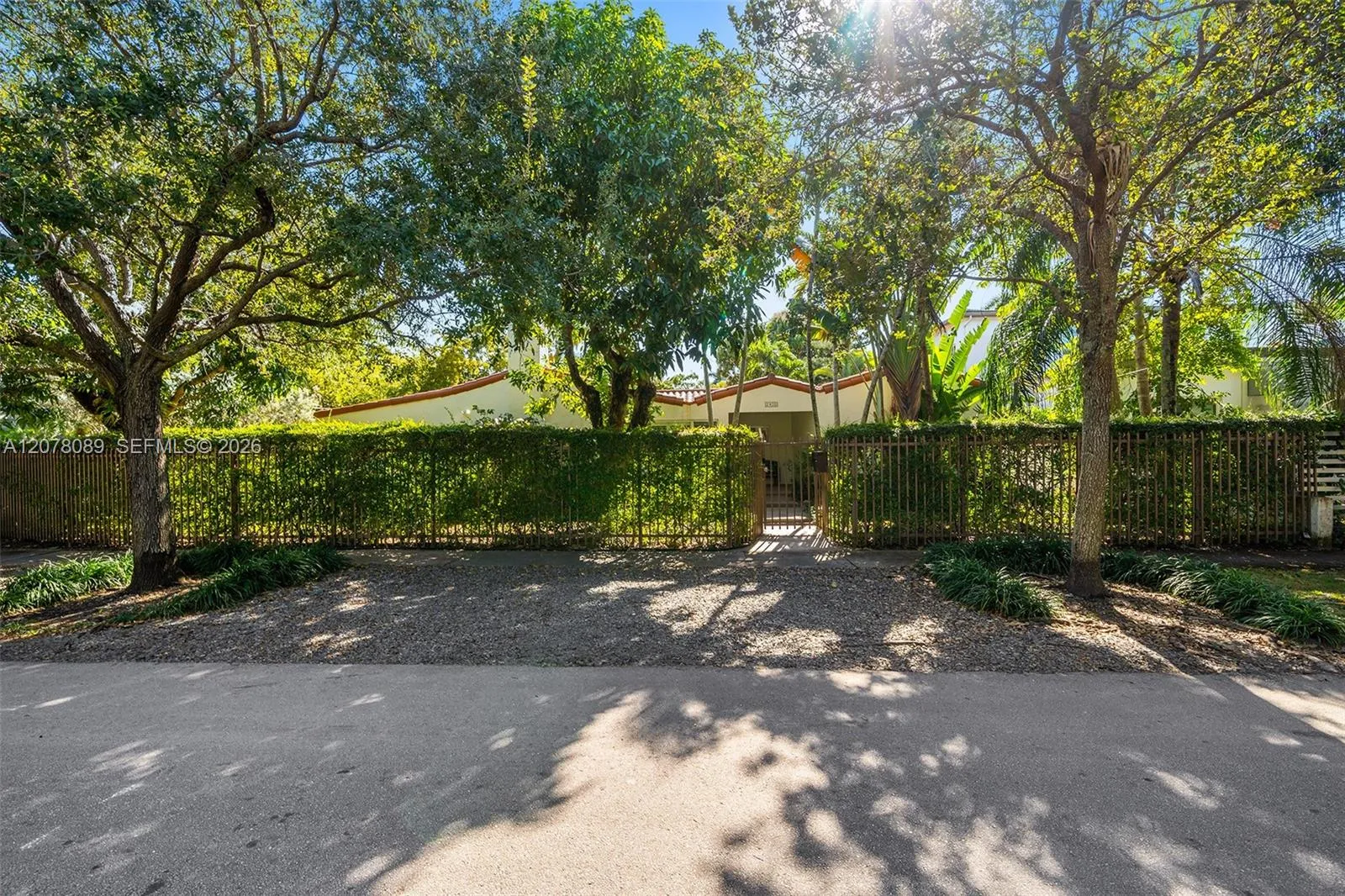 En Renta 2400 Trapp Avenue, Miami, FL 33133, Miami, FL 33133