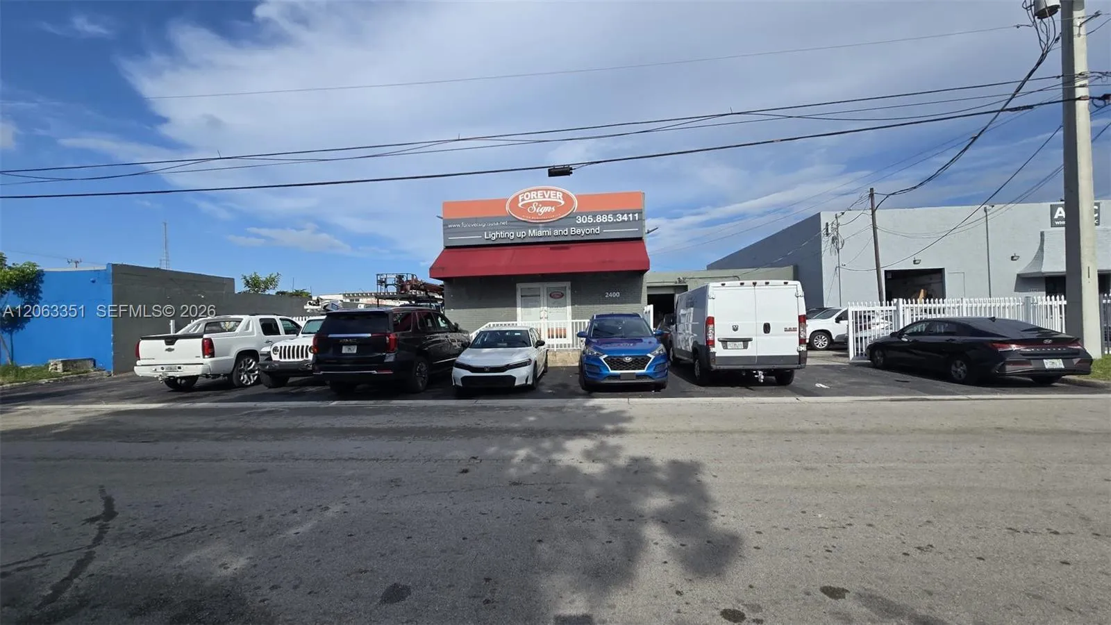 En Venta 2400 W 3rd Court, Hialeah, FL 33010, Hialeah, FL 33010
