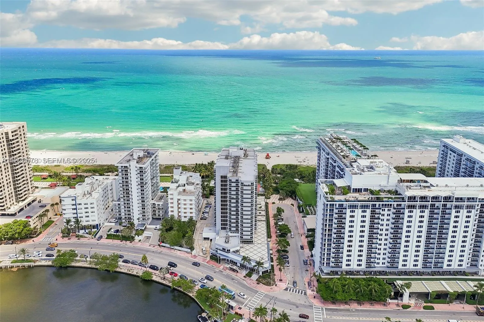 Foto de propiedad en 2401 Collins Avenue 1011, Miami Beach, FL 33140 Miami Beach con MLS# 