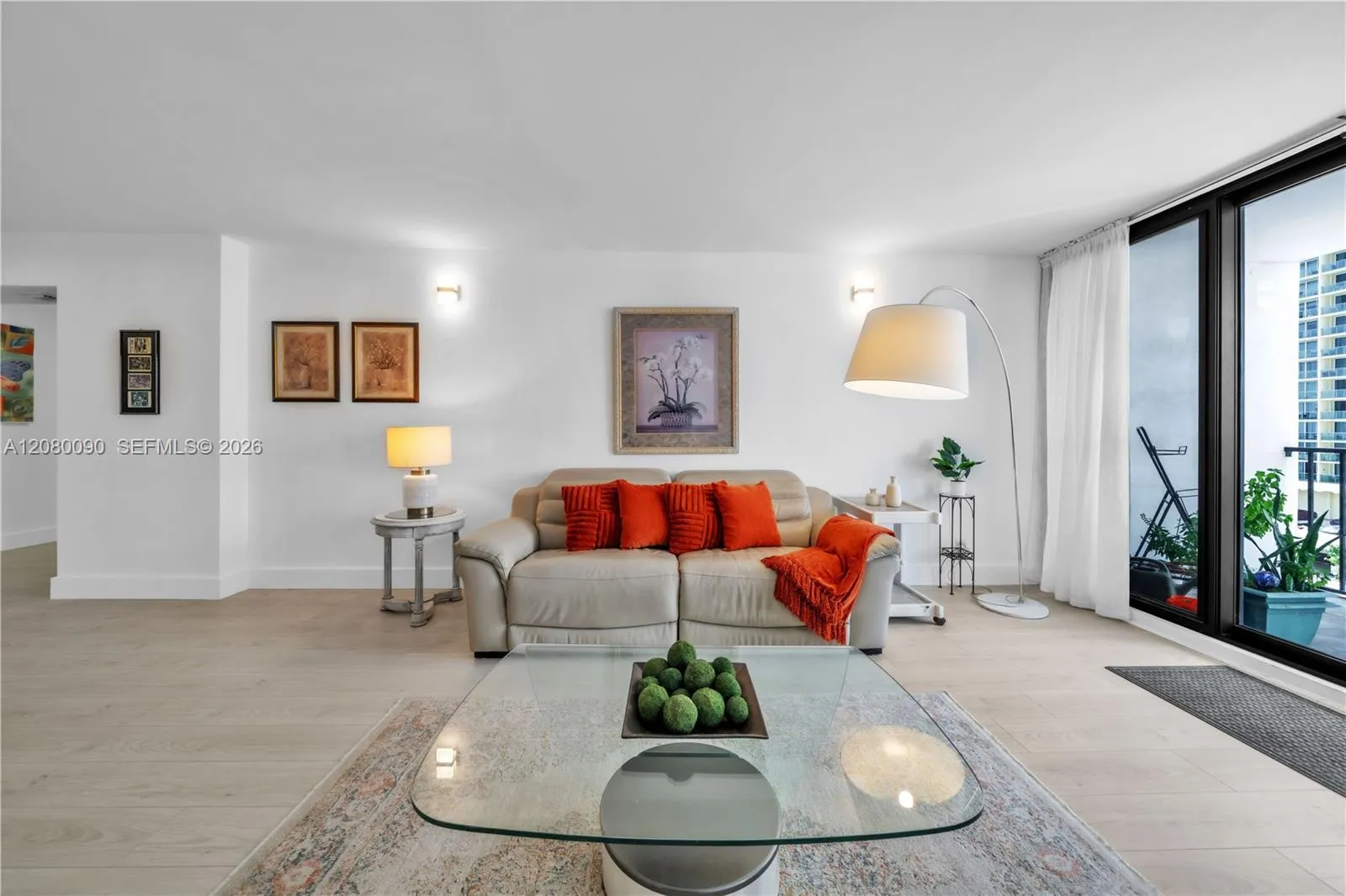 Foto de propiedad en 2401 S Ocean Drive 507, Hollywood, FL 33019 Hollywood con MLS# 
