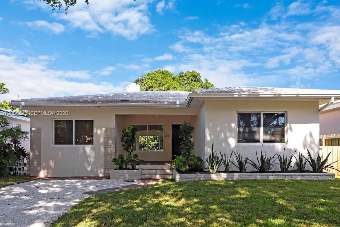 En Venta 241 NE 89th Street, El Portal, FL 33138, El Portal, FL 33138