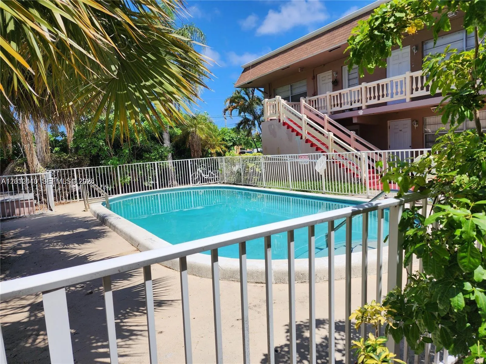 Foto de propiedad en 241 SE 9th Avenue 103, Pompano Beach, FL 33060 Pompano Beach con MLS# 