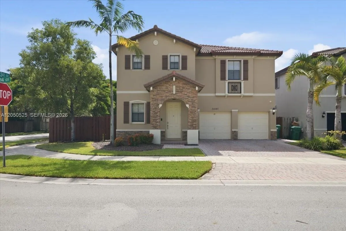 Vendido 24107 SW 114th Court, Homestead, FL 33032, Homestead, FL 33032