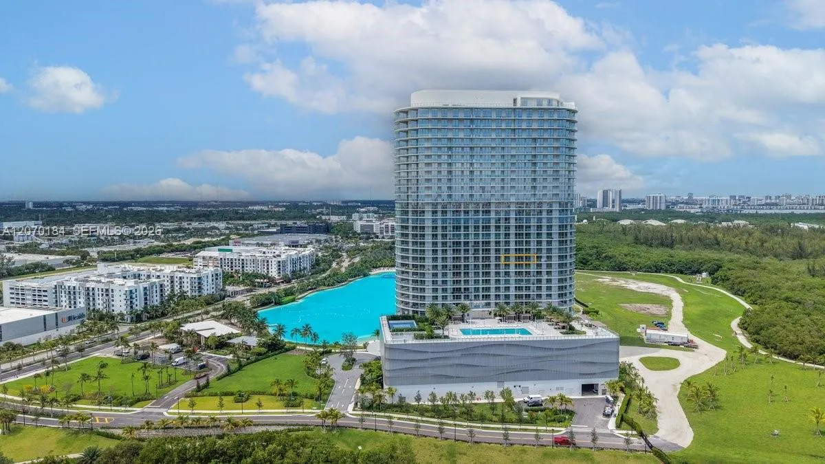 En Venta 2411 Laguna Circle 1402, Miami, FL 33181, Miami, FL 33181