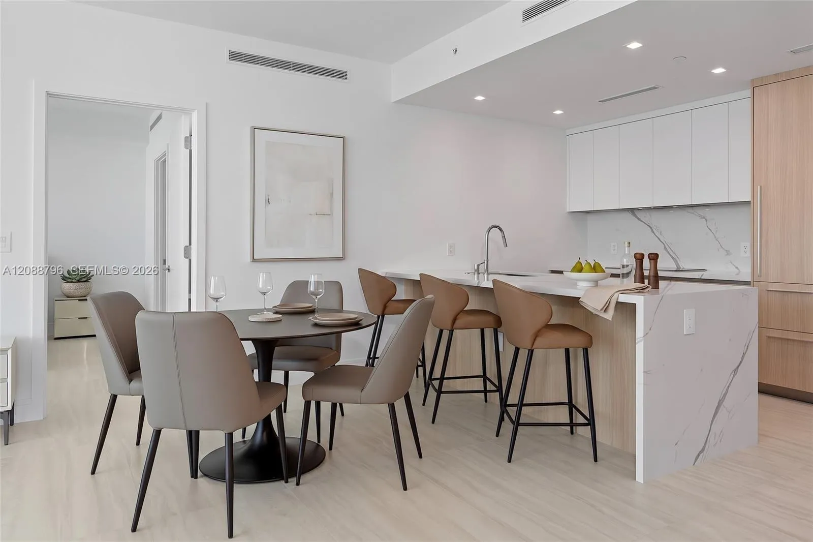 En Renta 2411 Laguna Circle 2802, North Miami, FL 33181, North Miami, FL 33181