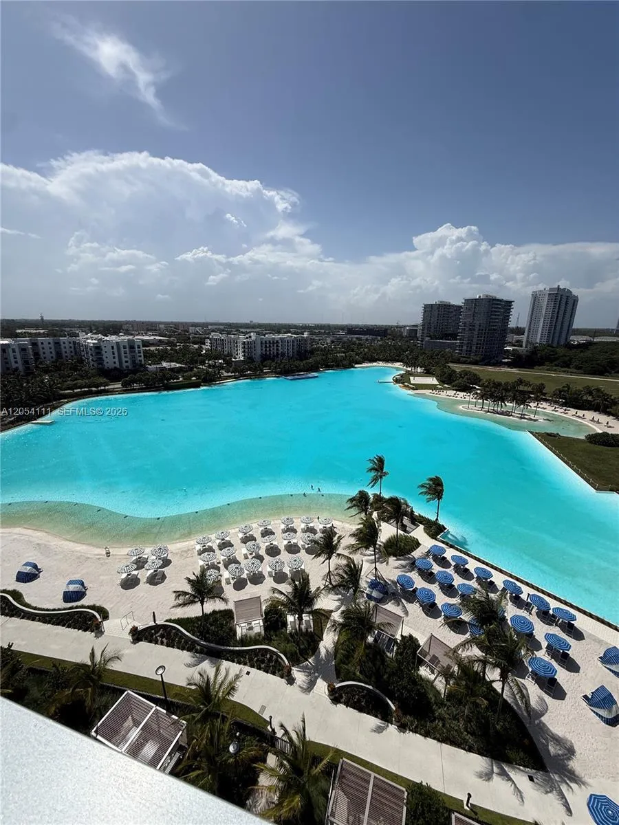 En Renta 2411 Laguna Circle 910, Miami, FL 33181, Miami, FL 33181