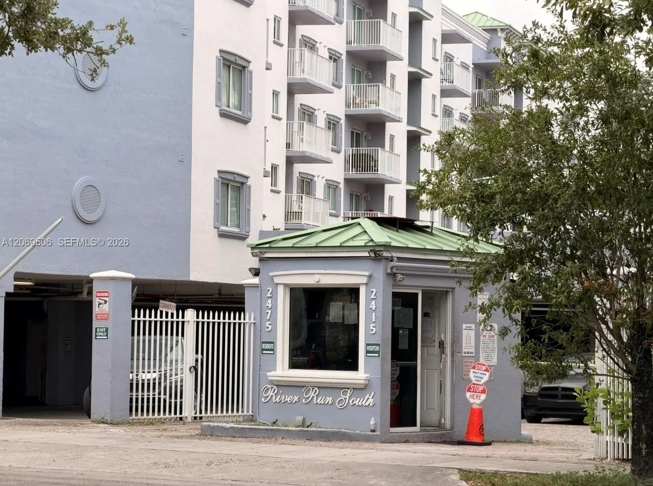Foto de propiedad en 2415 NW 16th St Road 207-1, Miami, FL 33125 Miami con MLS# 