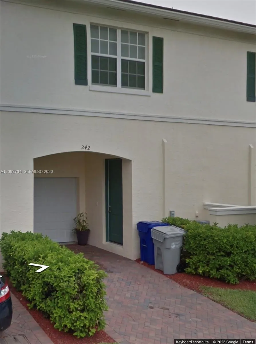 Foto de propiedad en 242 SW 7th Court 242, Pompano Beach, FL 33060 Pompano Beach con MLS# 