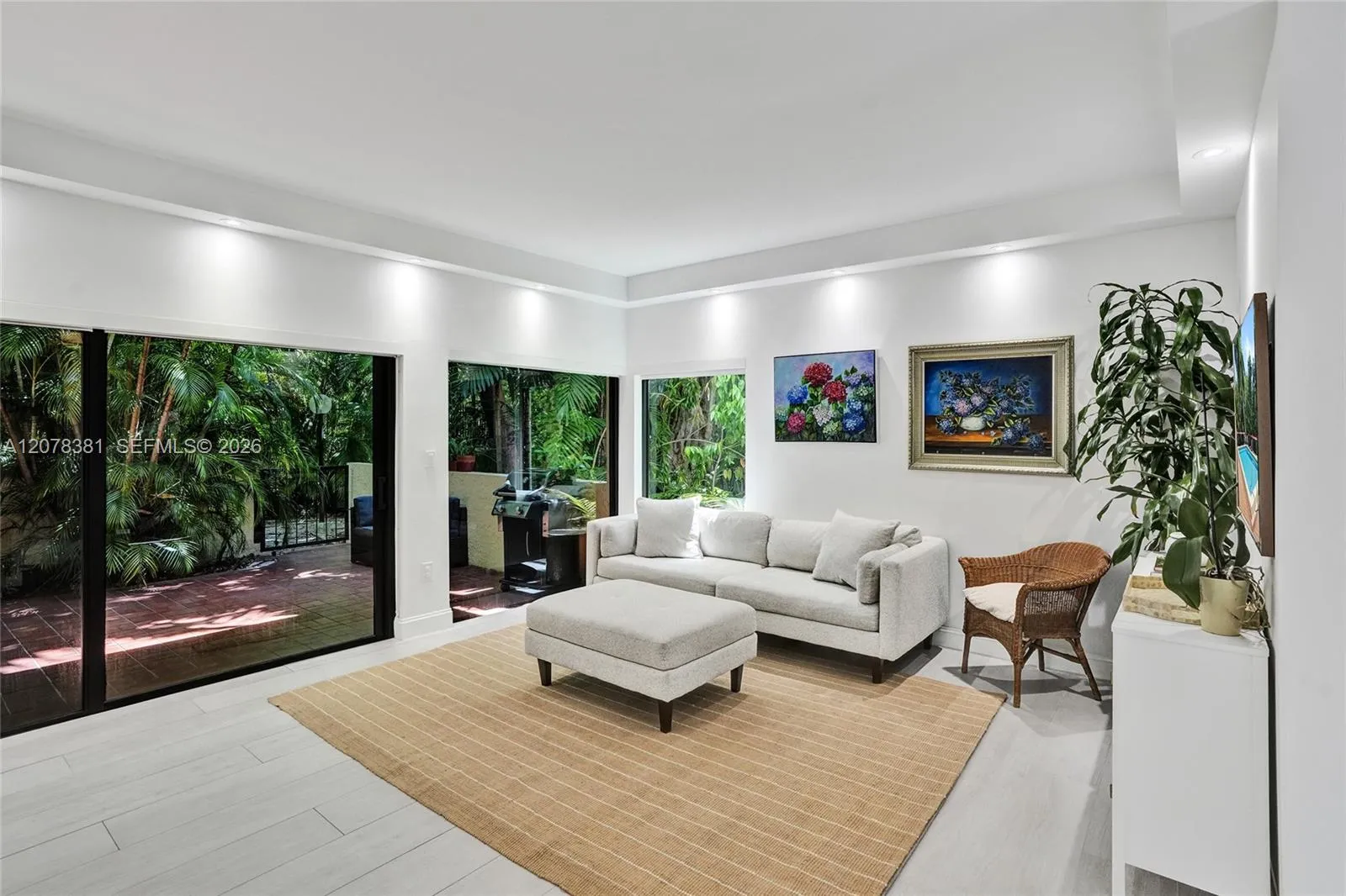 En Venta 2420 Brickell Avenue 108B, Miami, FL 33129, Miami, FL 33129