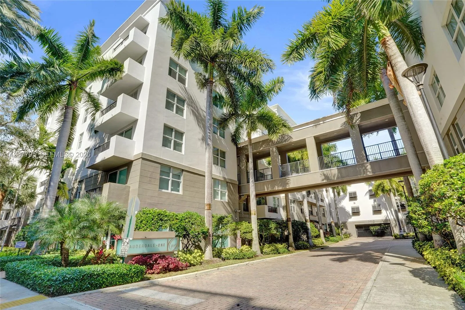 Foto de propiedad en 2421 NE 65th Street 202, Fort Lauderdale, FL 33308 Fort Lauderdale con MLS#