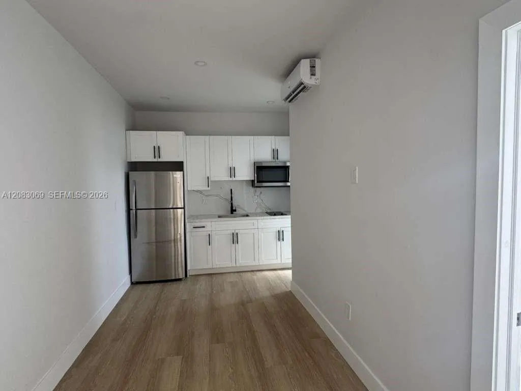 En Renta 2425 SW 6th Street 11, Miami, FL 33135, Miami, FL 33135