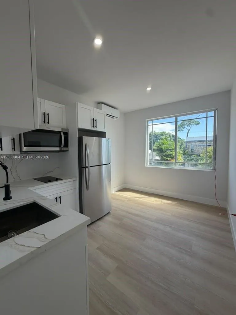 En Renta 2425 SW 6th Street 9, Miami, FL 33135, Miami, FL 33135