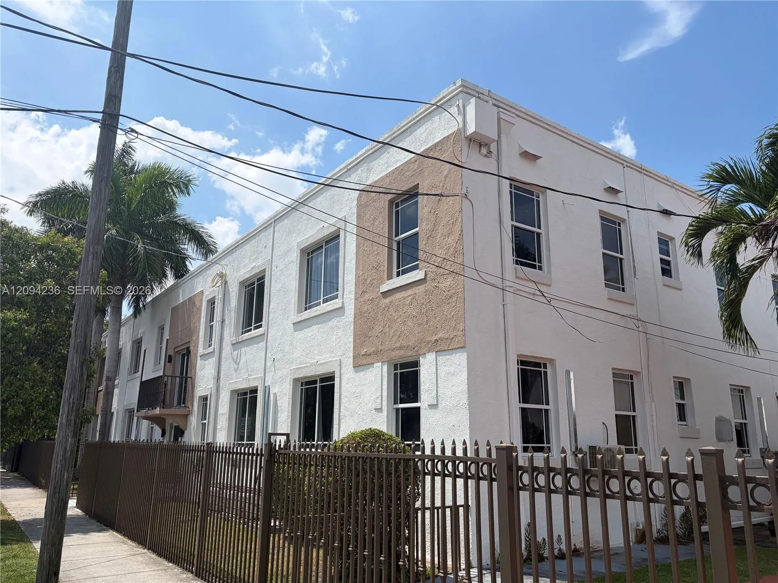 En Venta 2425 SW 6th Street, Miami, FL 33135, Miami, FL 33135