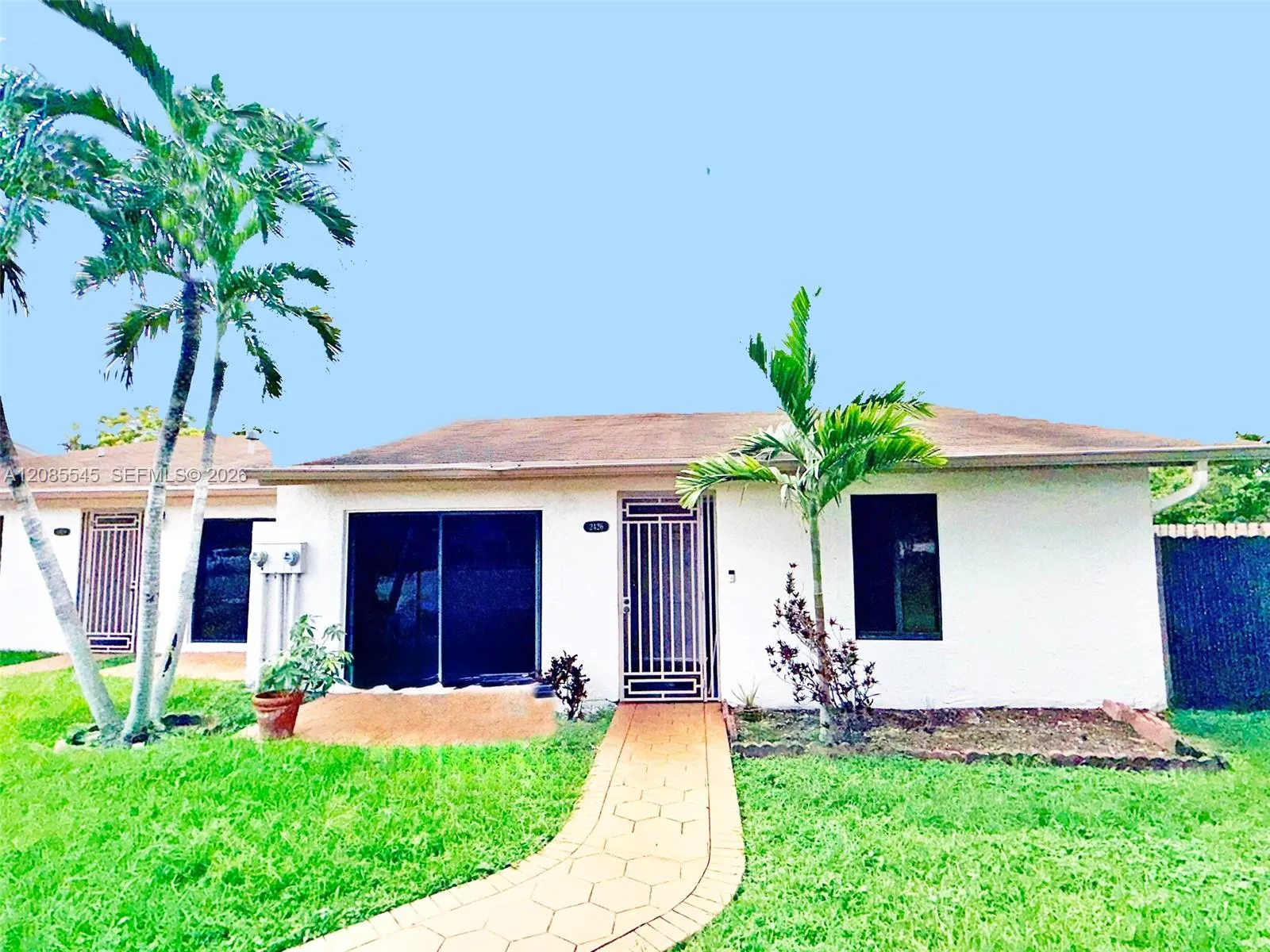 En Venta 2426 SW 109th Court, Miami, FL 33165, Miami, FL 33165