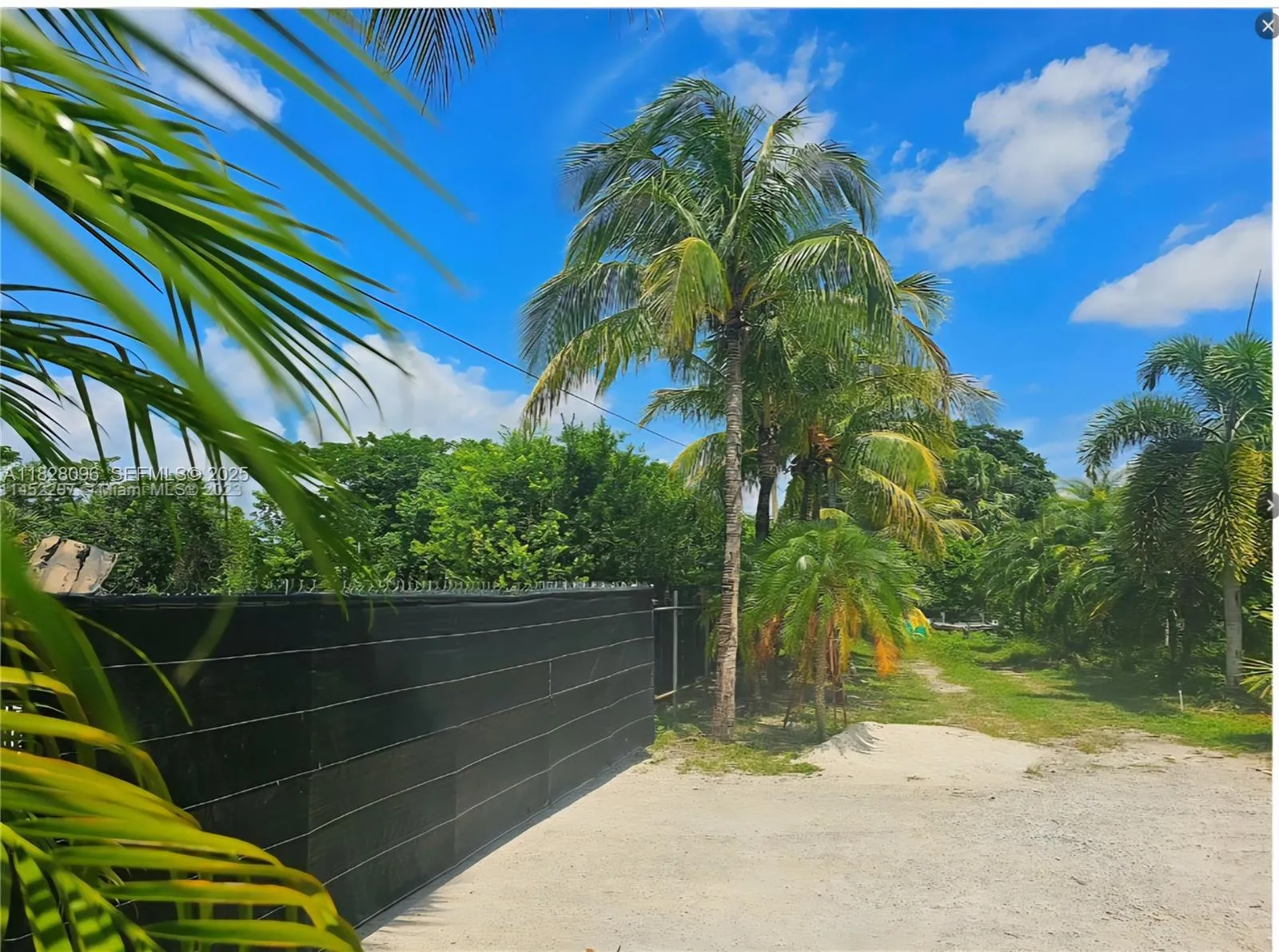 Foto de propiedad en 243xx SW 123rd Avenue, Homestead, FL 33032 Homestead con MLS# 
