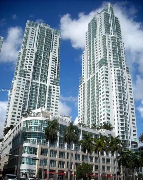 Foto de propiedad en 244 Biscayne Boulevard 303, Miami, FL 33132 Miami con MLS# 