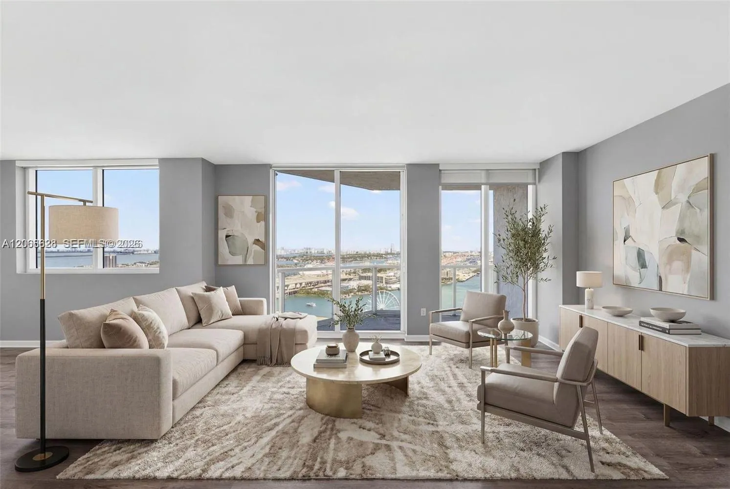 Foto de propiedad en 244 Biscayne Boulevard 3702, Miami, FL 33132 Miami con MLS# 