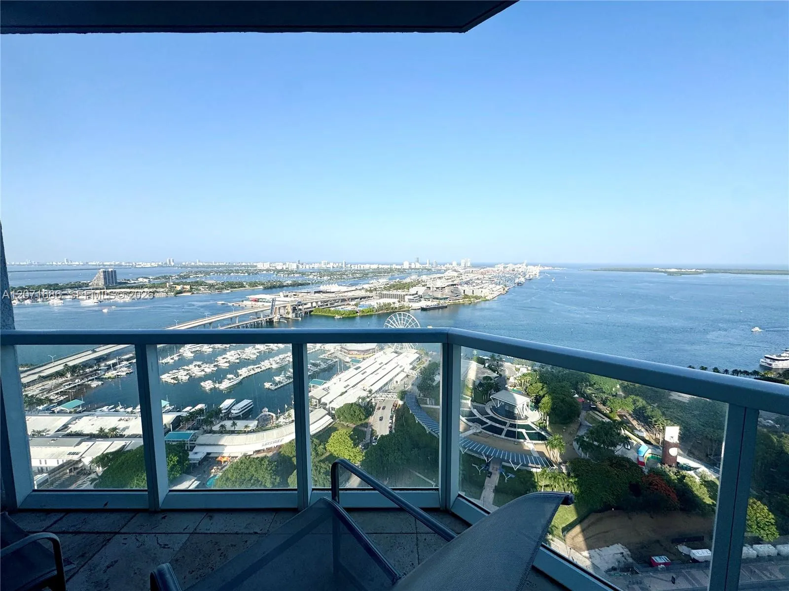 Foto de propiedad en 244 Biscayne Boulevard 3903, Miami, FL 33132 Miami con MLS# 
