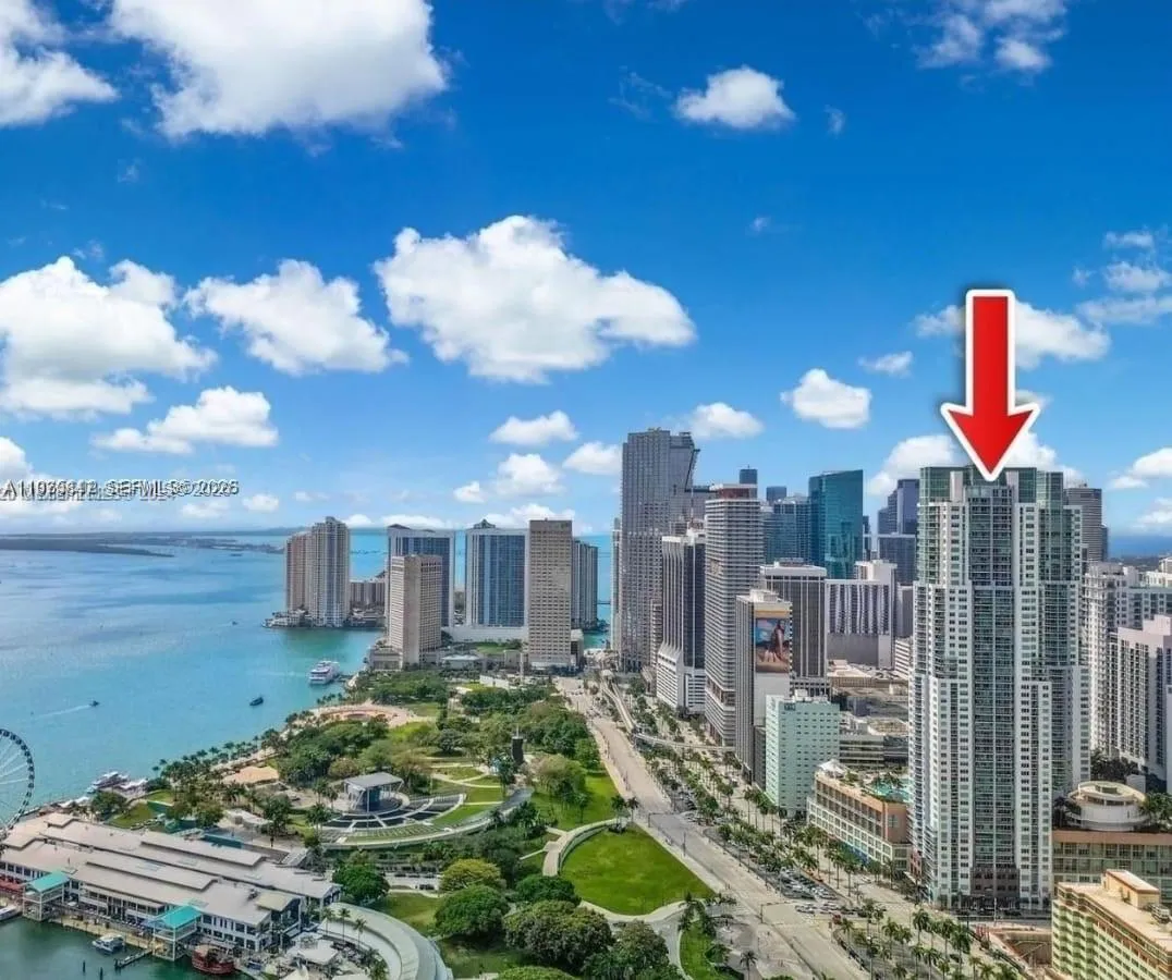 Foto de propiedad en 244 Biscayne Boulevard 440, Miami, FL 33132 Miami con MLS# 