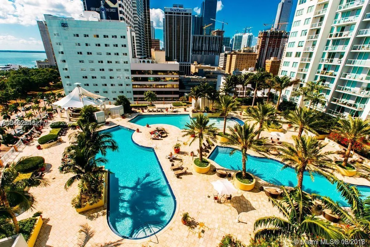 Foto de propiedad en 244 Biscayne Boulevard 442, Miami, FL 33132 Miami con MLS# 