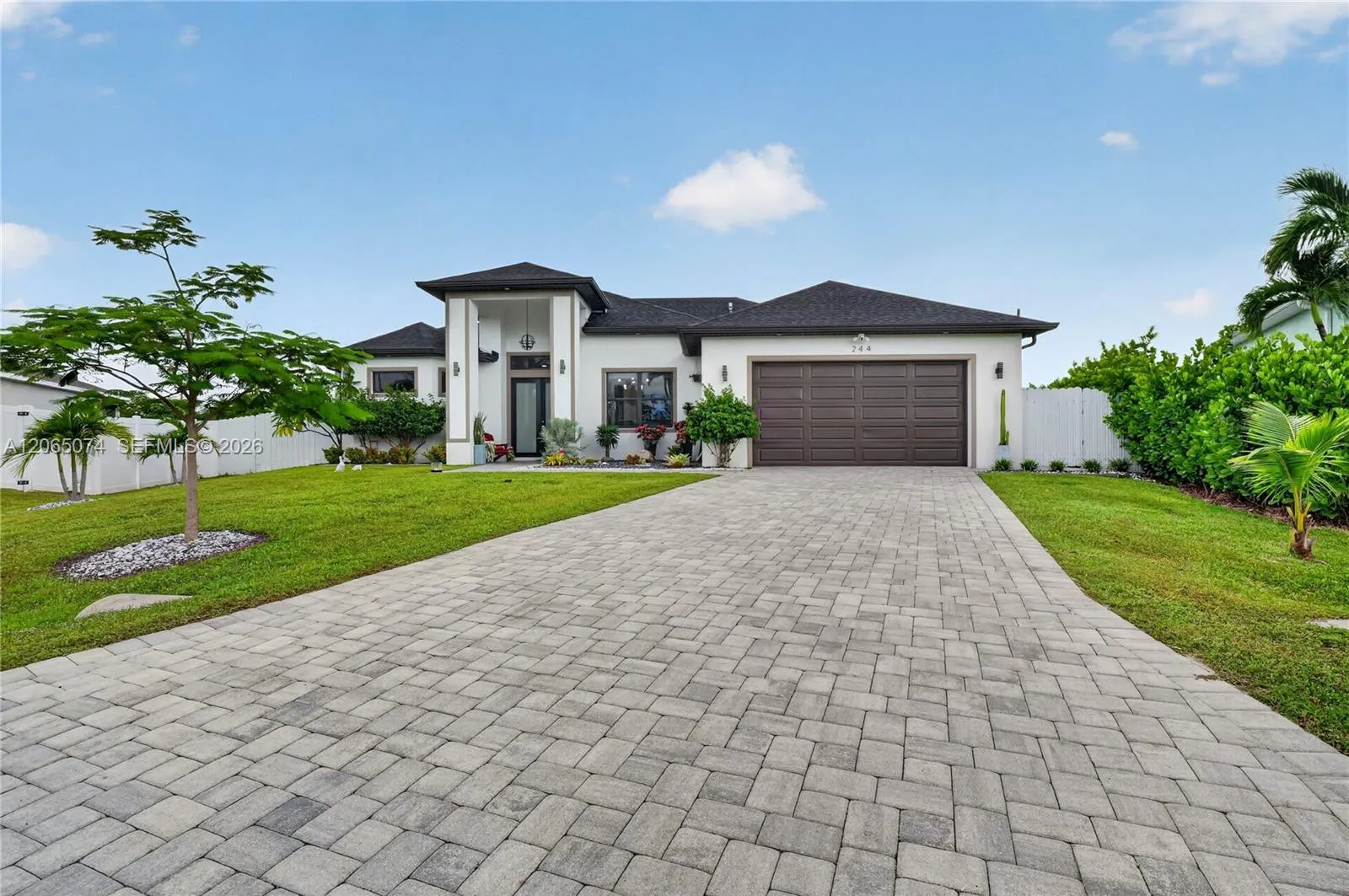 En Venta 244 NW 15, Cape Coral, FL 33993, Cape Coral, FL 33993