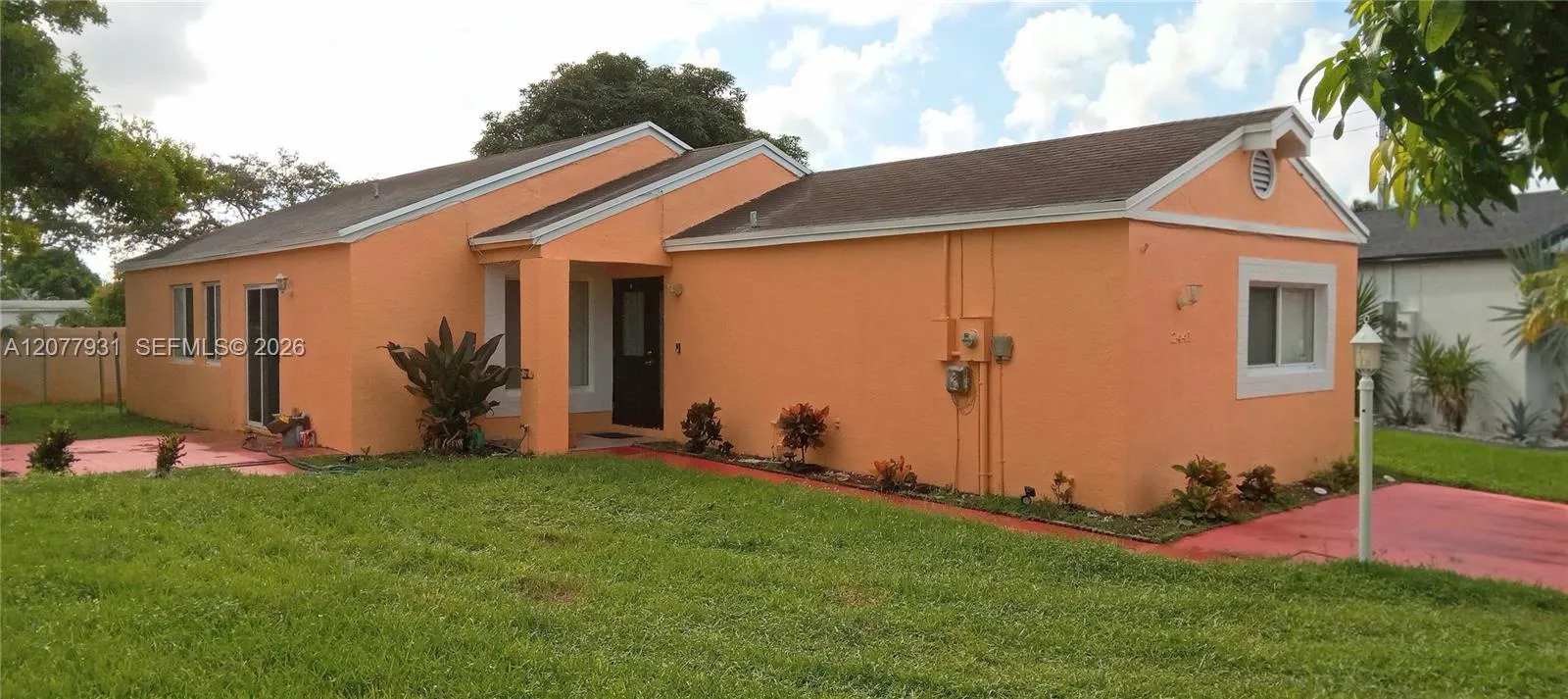 Foto de propiedad en 2441 SW 85th Terrace 2441, Miramar, FL 33025 Miramar con MLS# 